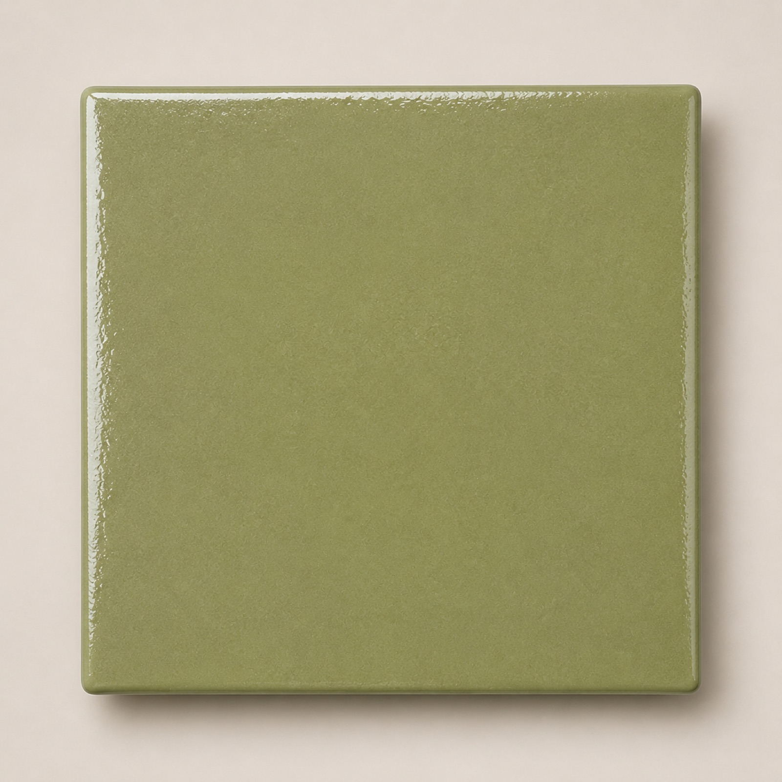 Rocco top in sage green lacquer